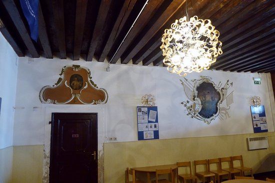 Palača Besenghi degli Ughi